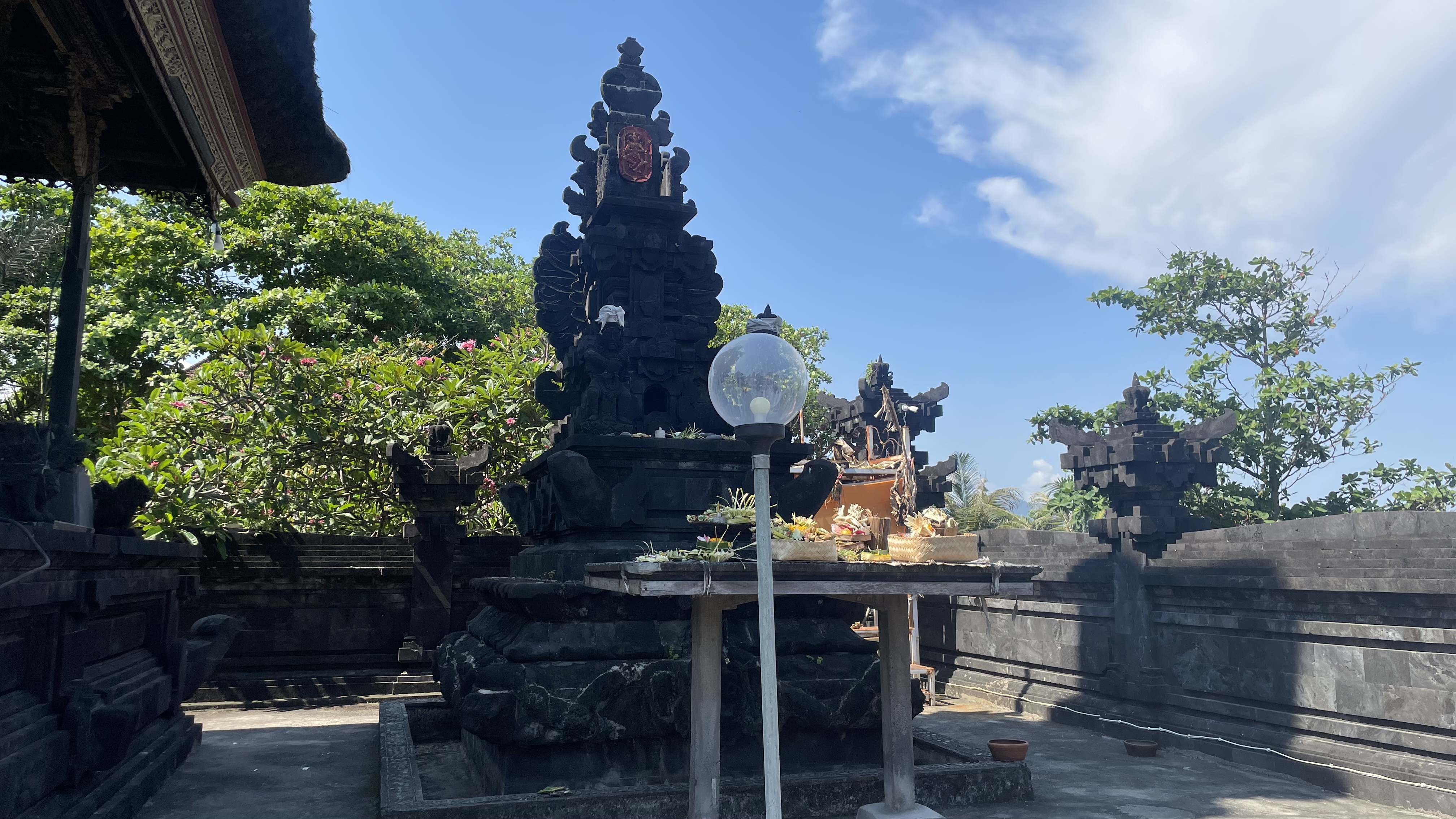 Utama Mandala - padma (sanggaran agung).jpg